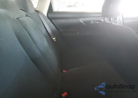 2015 Nissan Altima 2.5 из США, поврежденный, VIN 1N4AL3AP7FN872542